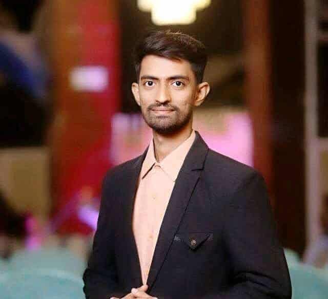 Muhammad Taha Khan, Lead Strategist and Senior Creative Director at Web Vision Expert, executing technical SEO and semantic search strategies in Pakistan.